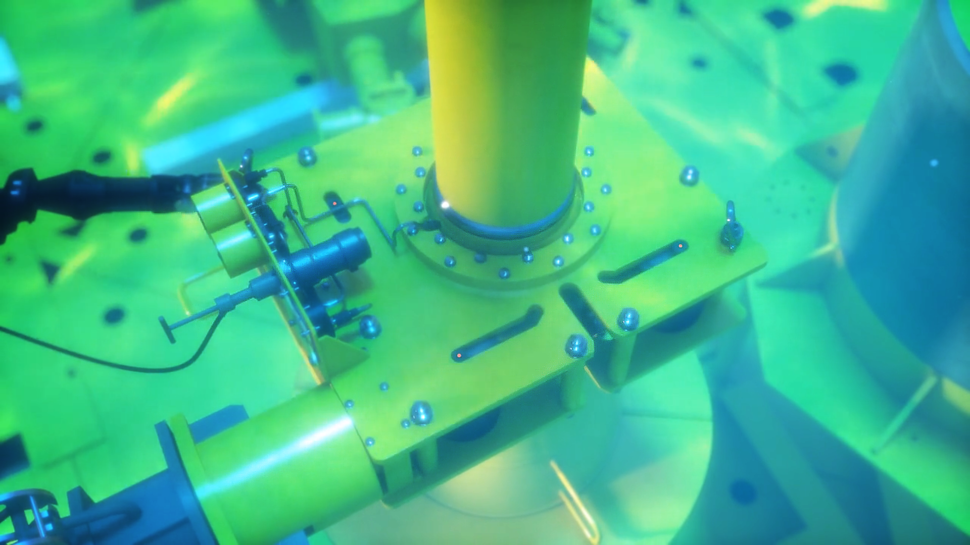 This is a still image of a 3D rendered image from Trinity's animation demonstrating the Oil State's 3 piece clamp system.In this shot, the clamp screw draws the segments together surrounding the hubs.